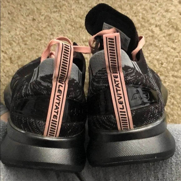 Brooks Levitate 4 Running Shoe *barely worn* only on treadmill - Picture 11 of 16